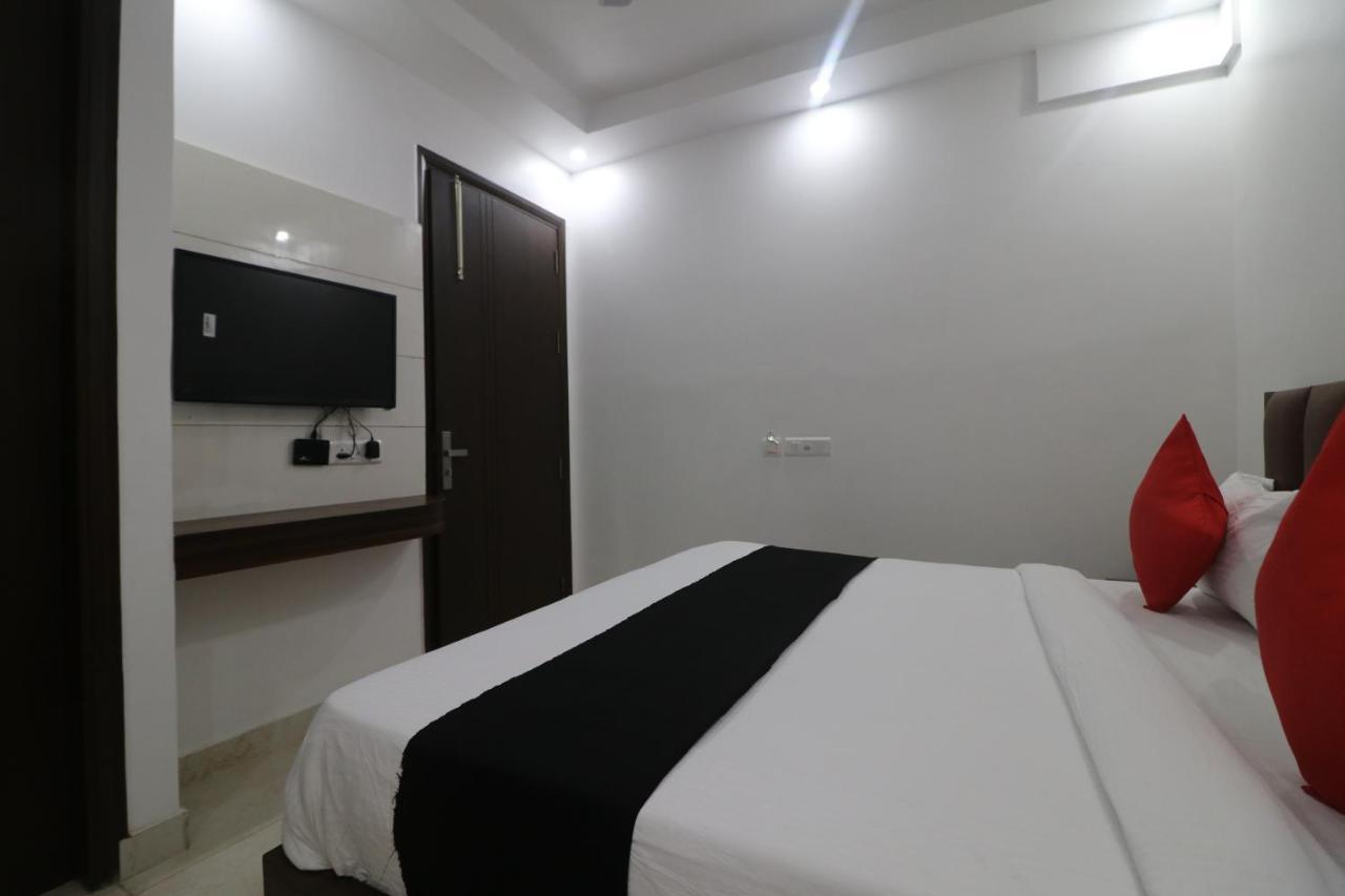 Hotel King Plaza New Delhi Extérieur photo