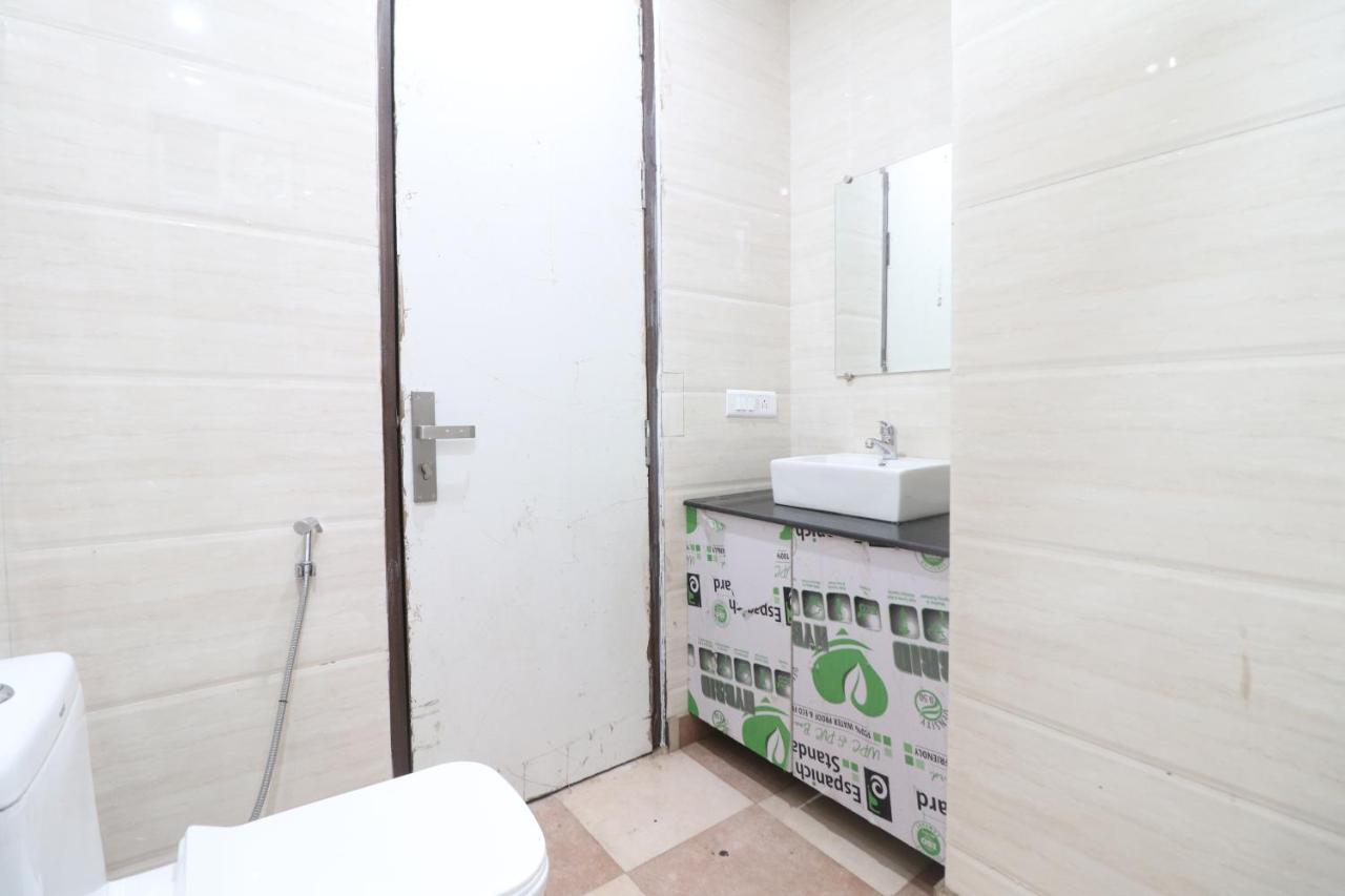 Hotel King Plaza New Delhi Extérieur photo