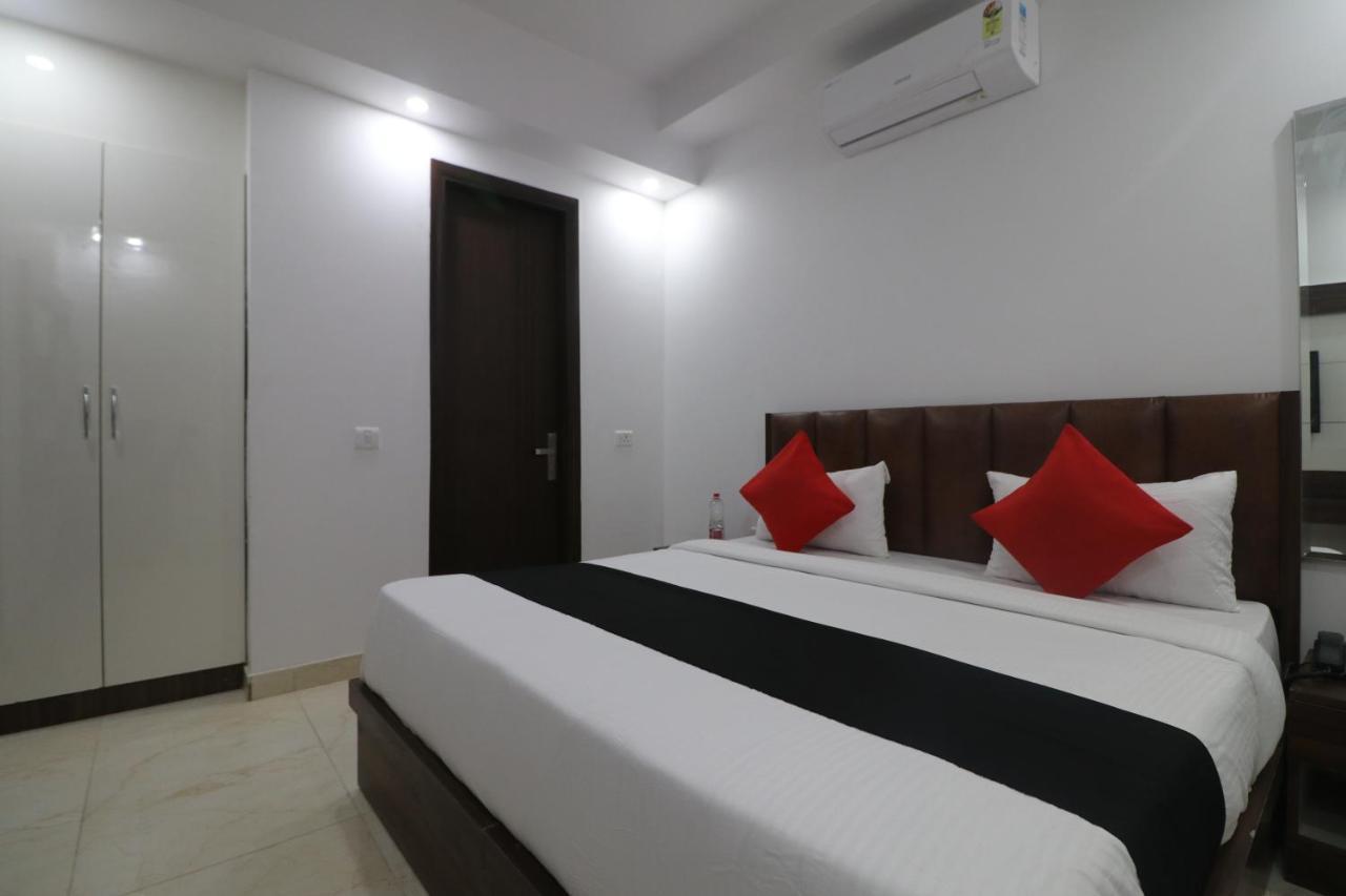 Hotel King Plaza New Delhi Extérieur photo