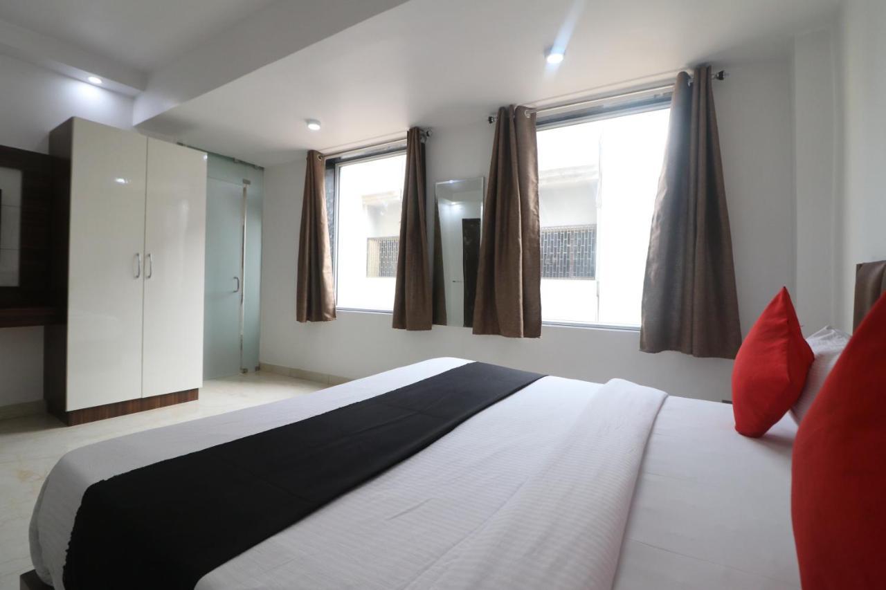 Hotel King Plaza New Delhi Extérieur photo