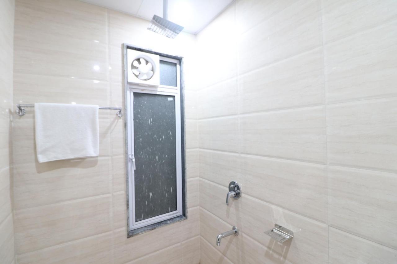 Hotel King Plaza New Delhi Extérieur photo