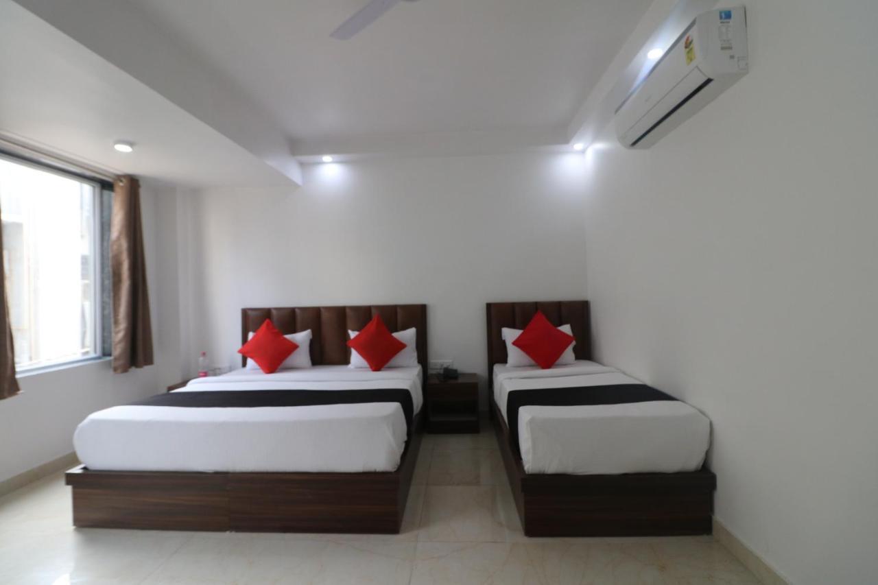Hotel King Plaza New Delhi Extérieur photo